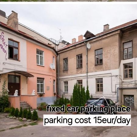 Happy Inn Toto Old Town, Self Check, Parking In The Yard, Вилнюс Екстериор снимка